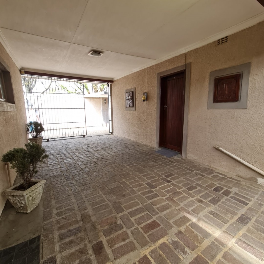 6 Bedroom Property for Sale in Sasolburg Free State